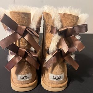 UGGS Bailey Bow 2